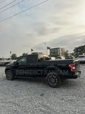 Ford F-150 XLT 4x4 SuperCab Styleside 8 ft. box 163 in. WB 2018 Black