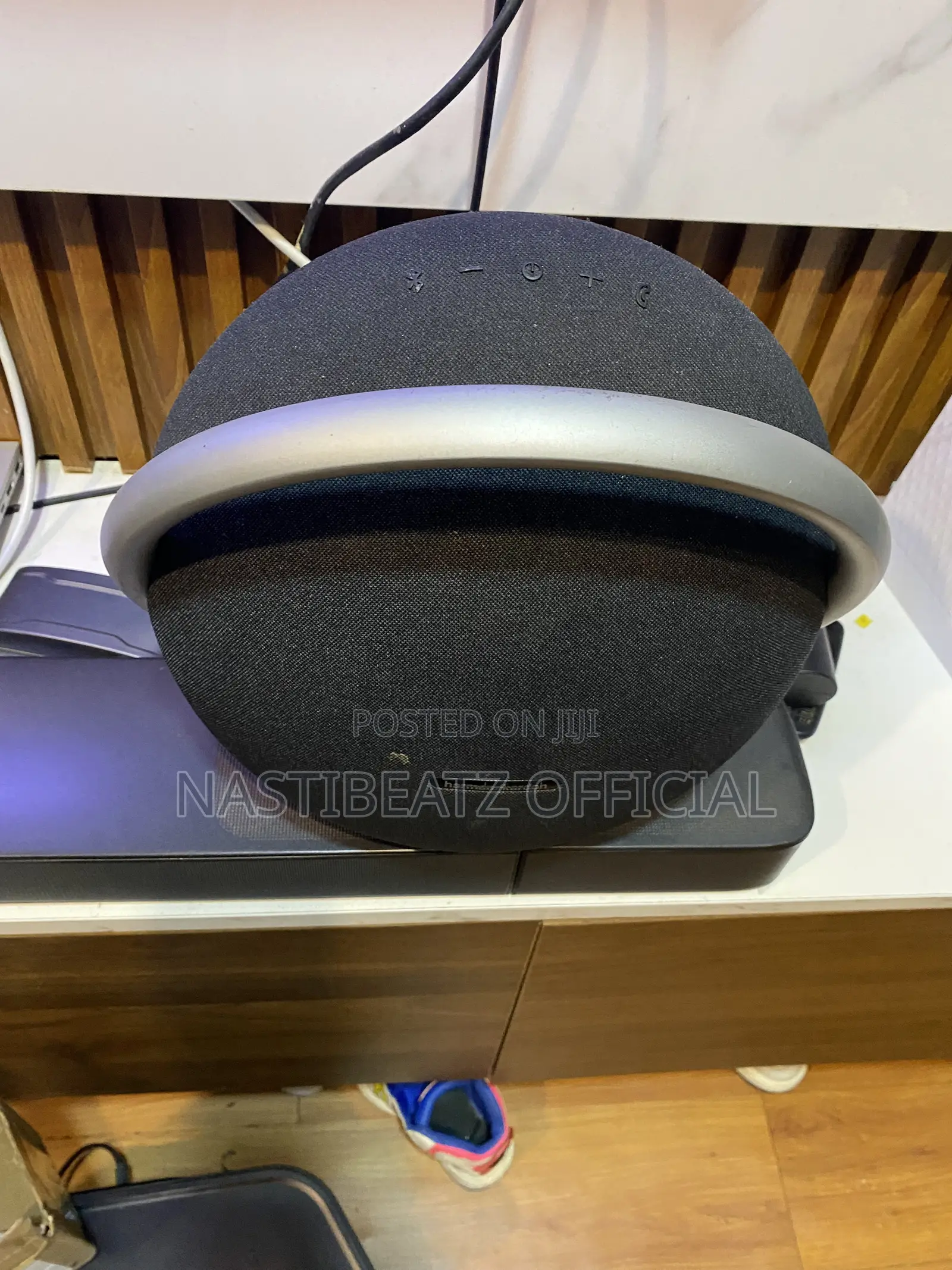 Onyx Studio 8