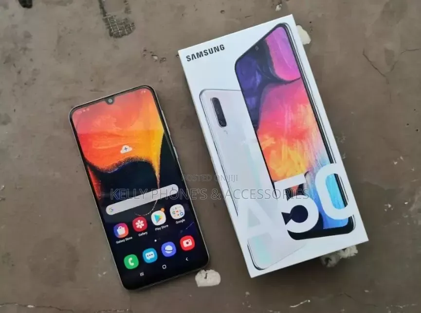 New Samsung Galaxy A50 64 GB White