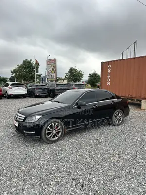 Mercedes-Benz C200 2013 Black