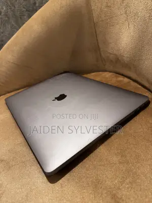 Laptop Apple MacBook 2019 16GB Intel Core i9 SSD 512GB