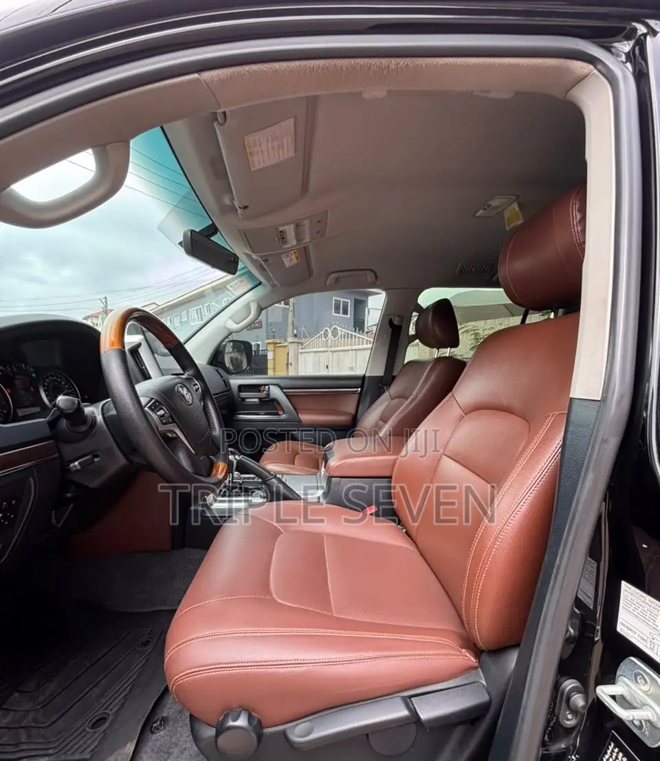 Toyota Land Cruiser 4.5 V8 GXR 2021 Black