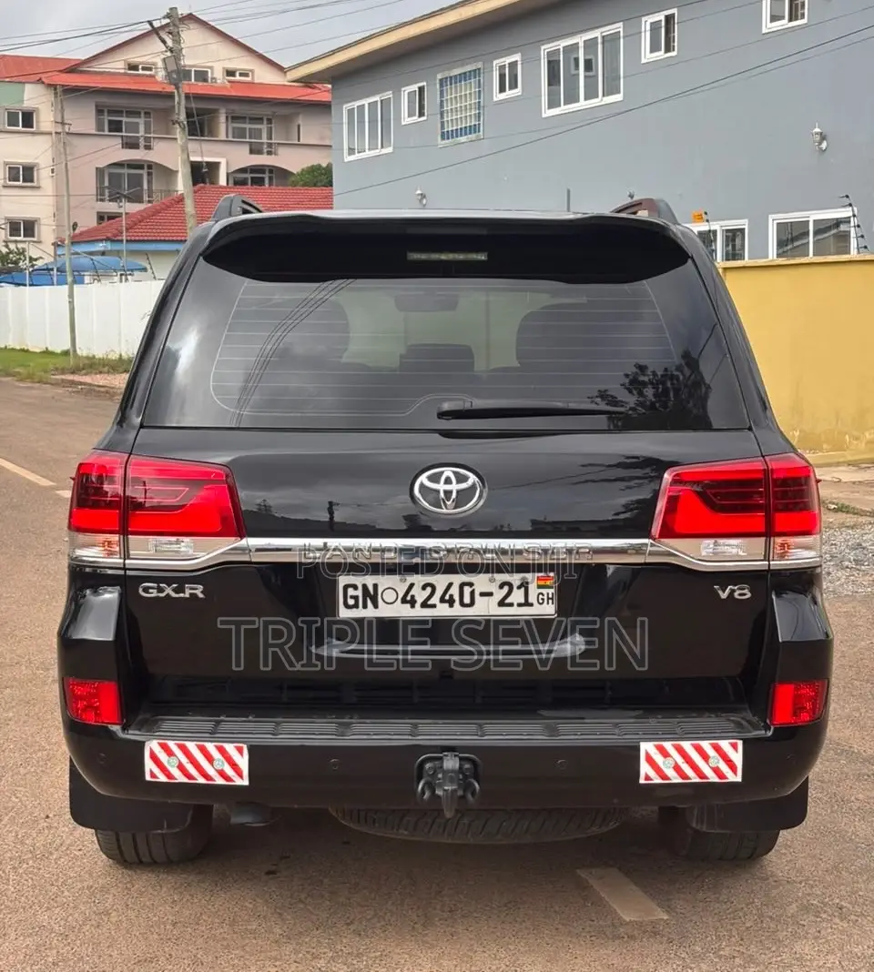 Toyota Land Cruiser 4.5 V8 GXR 2021 Black