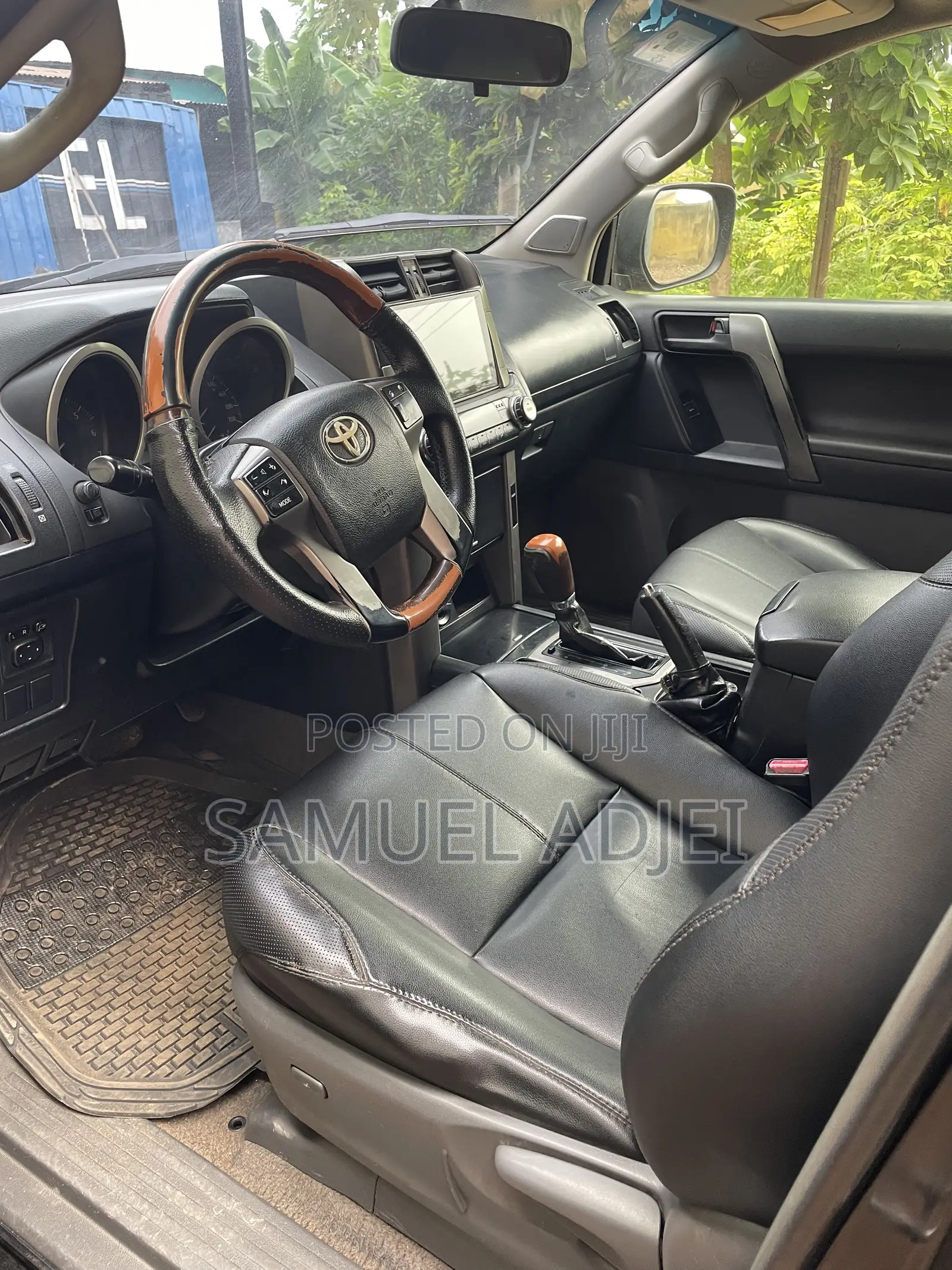 Toyota Land Cruiser Prado 2022 Black