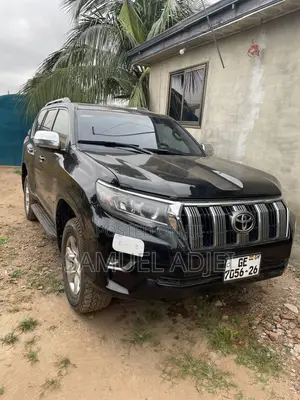 Toyota Land Cruiser Prado 2022 Black