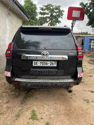 Toyota Land Cruiser Prado 2022 Black