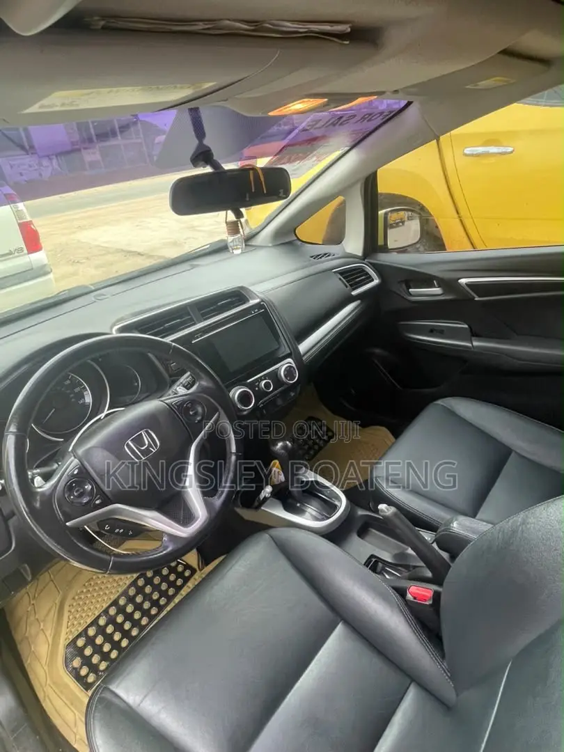 Honda Fit 2016 Yellow