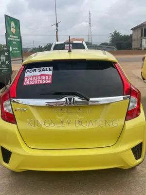 Honda Fit 2016 Yellow