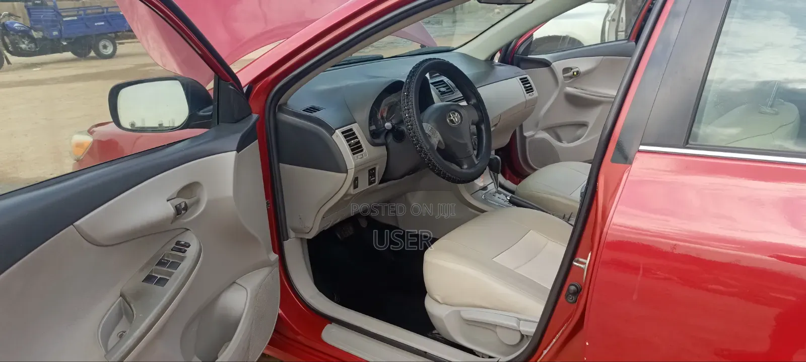 Toyota Corolla 2016 Red