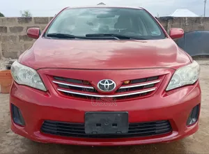 Toyota Corolla 2016 Red