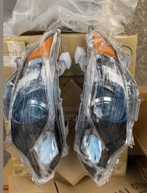 2012-2014 Toyota Camry Headlights Available