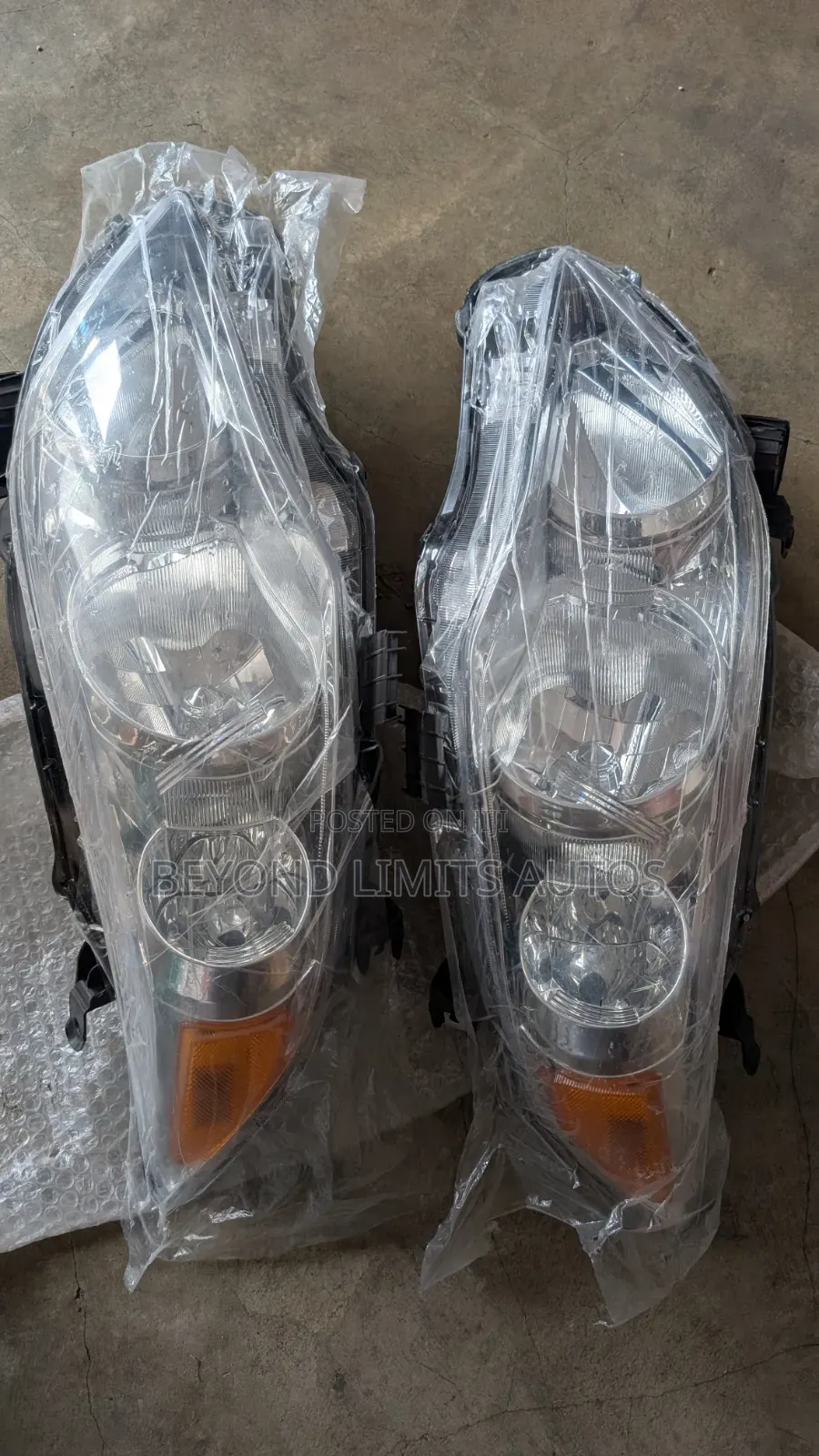 Toyota Corolla S 2011,2012,2013 Headlight Pair