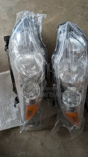 Toyota Corolla S 2011,2012,2013 Headlight Pair