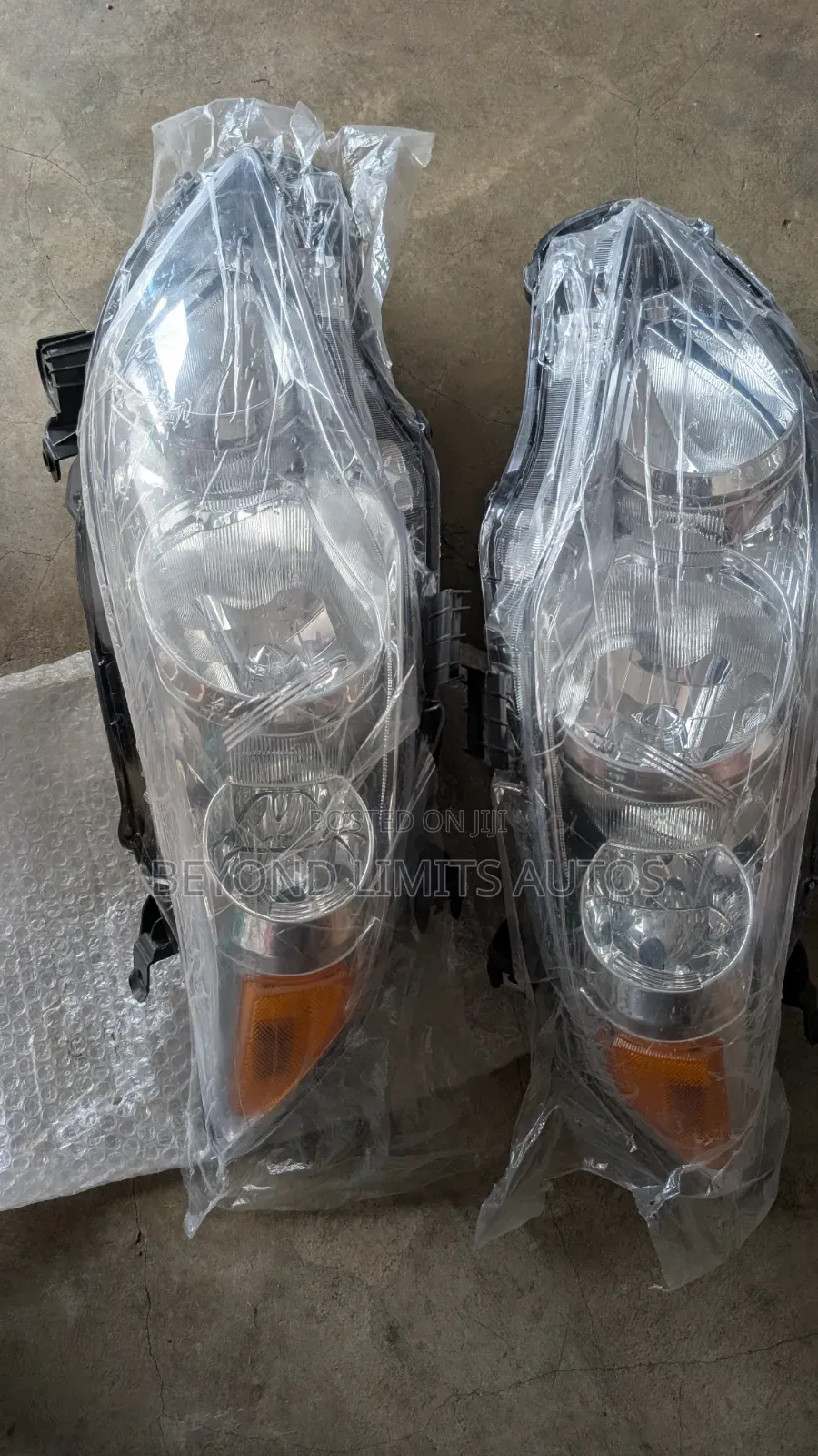 Toyota Corolla S 2011,2012,2013 Headlight Pair
