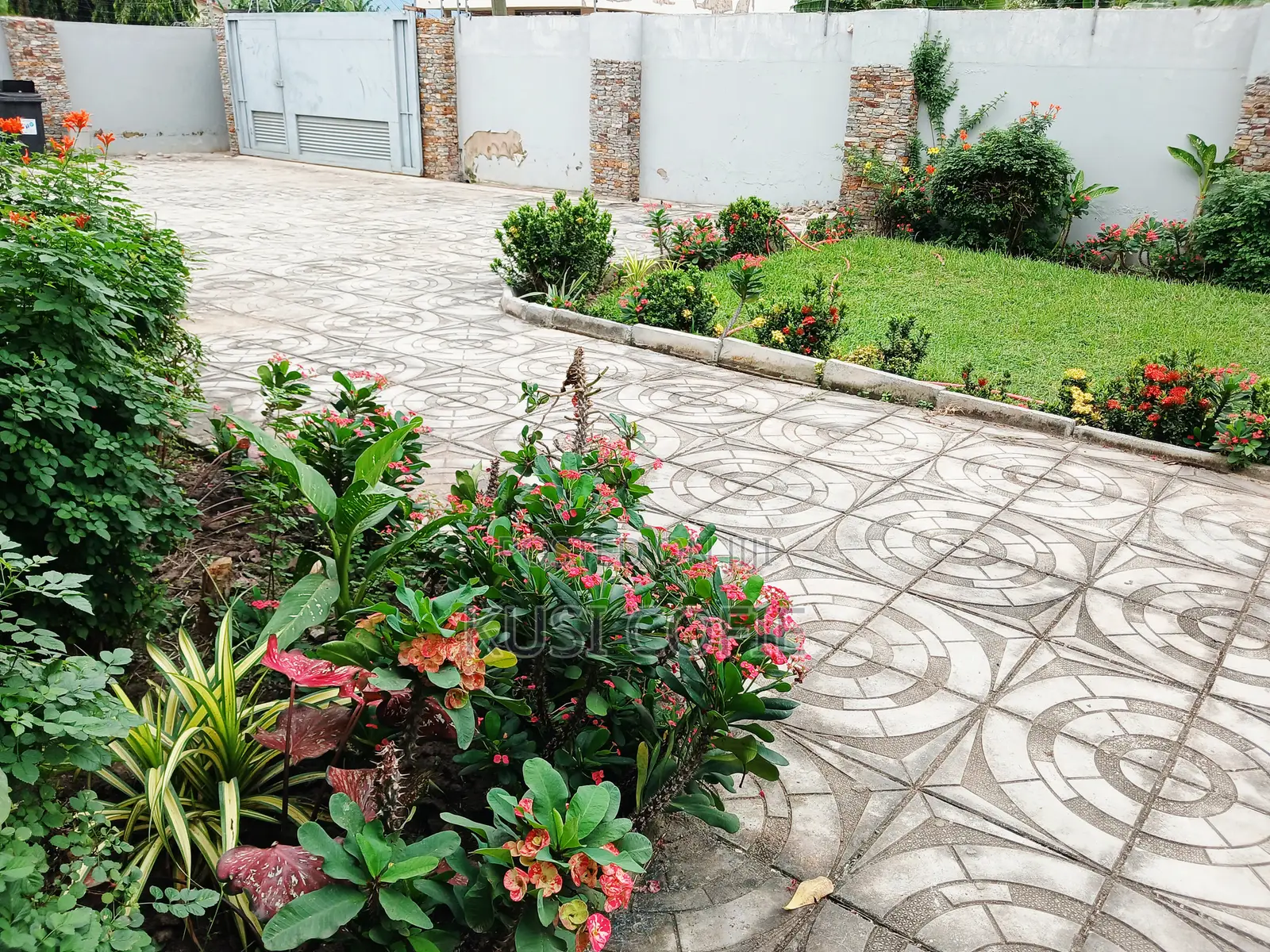 4bdrm Bungalow in Pure Water for rent