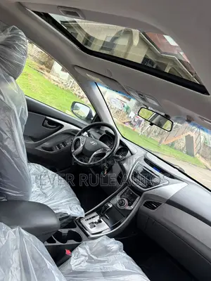 Hyundai Elantra GLS Sedan FWD (1.8L 4cyl 6A) 2013 Silver
