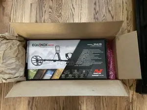 Minelab Equinox 900 Metal Detector With Pro Find