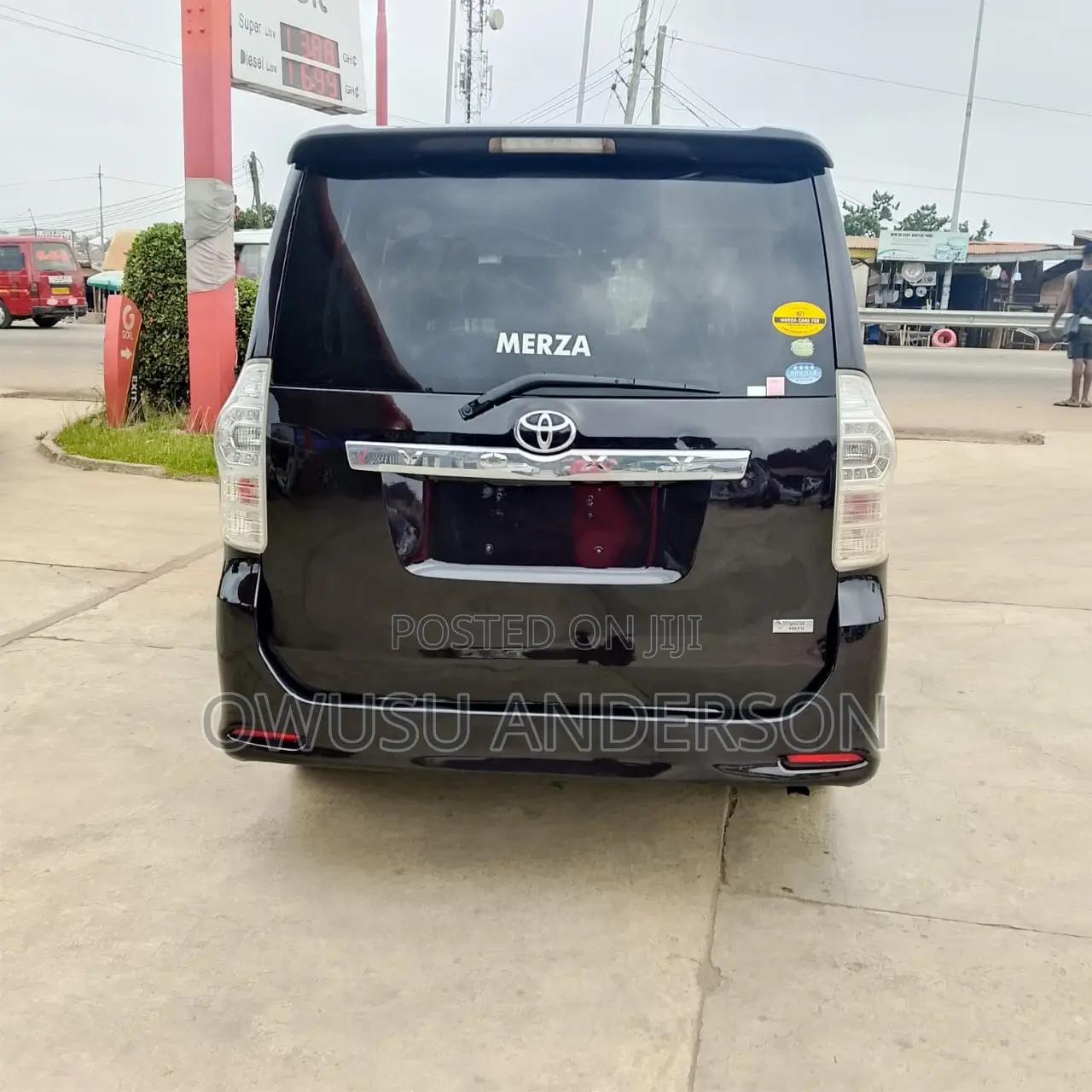 Toyota Voxy 2013 Black