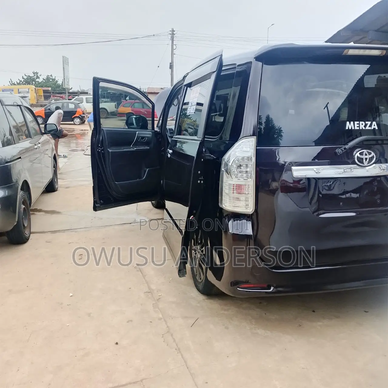 Toyota Voxy 2013 Black