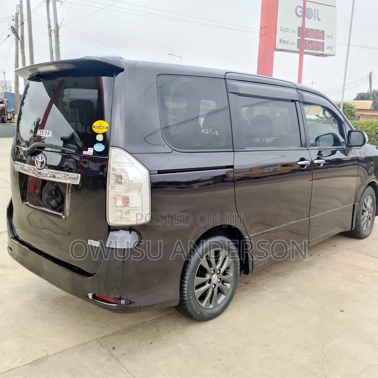 Toyota Voxy 2013 Black