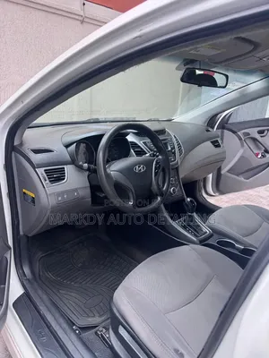 Hyundai Elantra 2013 White