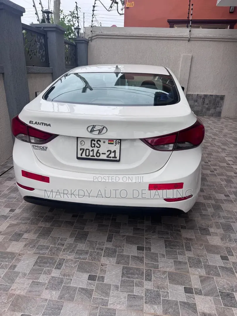 Hyundai Elantra 2013 White