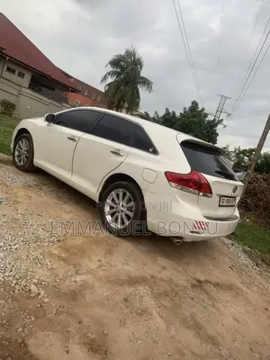 Toyota Venza 2010 White