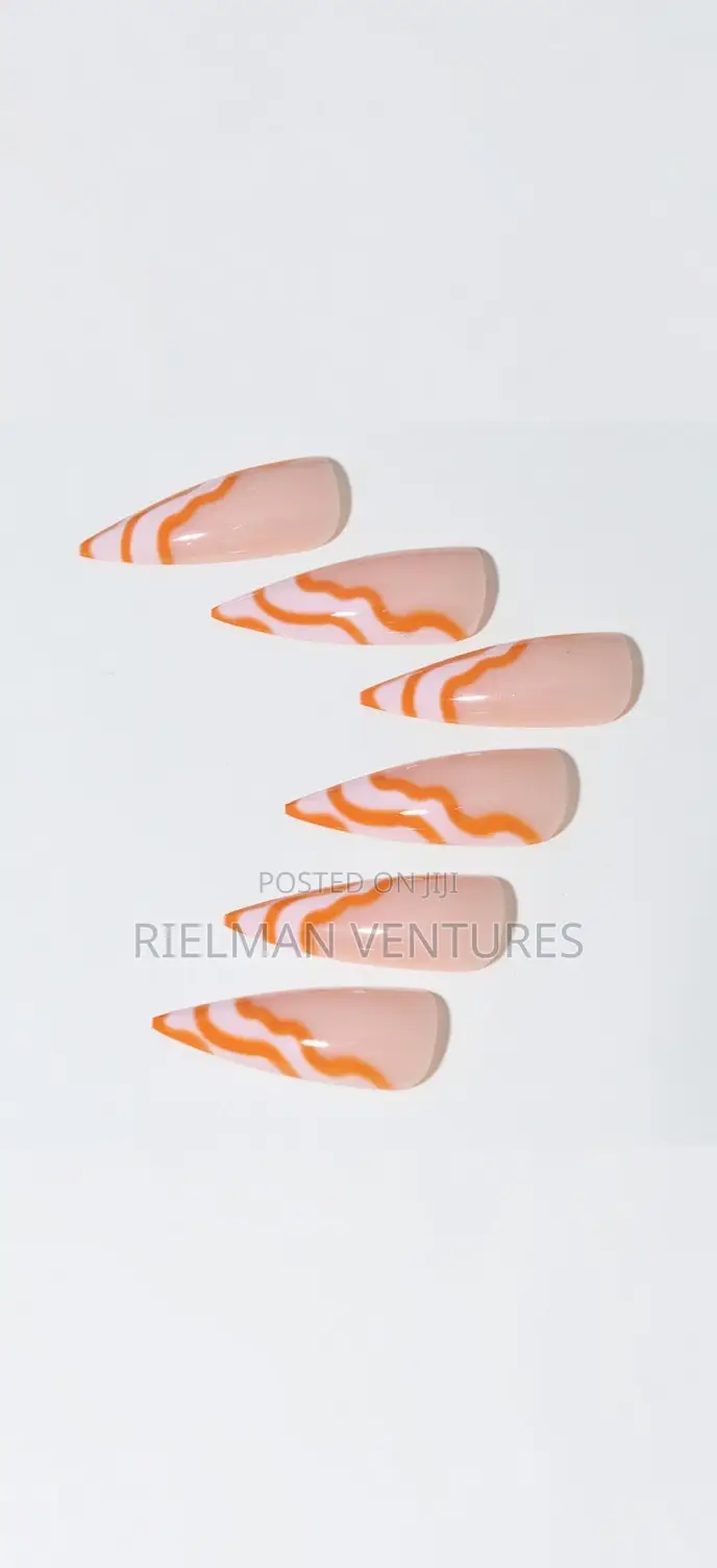 Press-on Nails