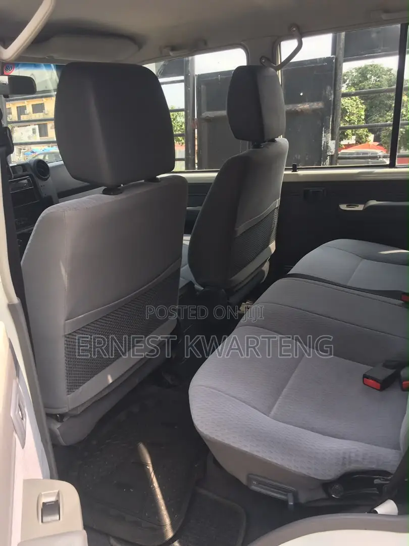 Toyota Land Cruiser 2019 White