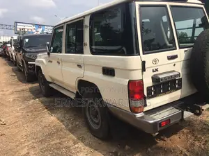 Toyota Land Cruiser 2019 White
