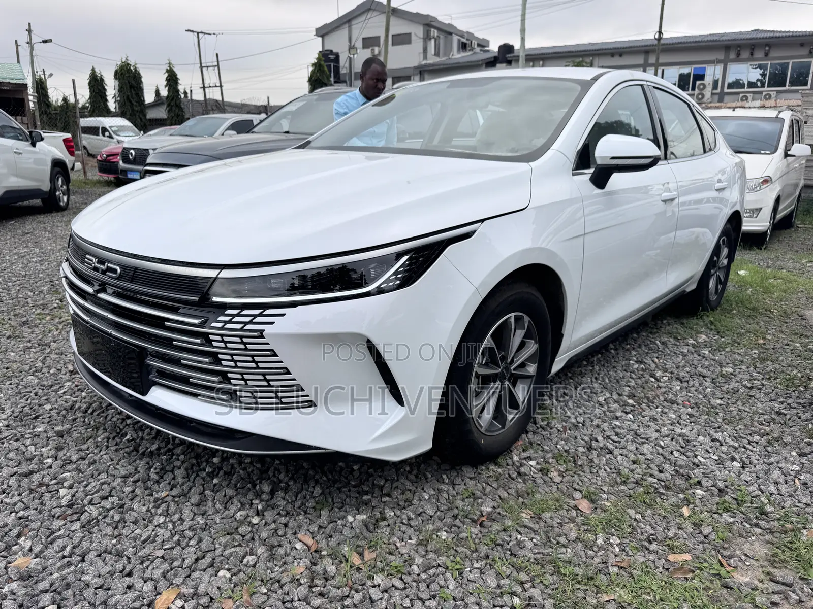 BYD Destroyer 05 DM-i 1.5 Hybrid FWD 2024 White