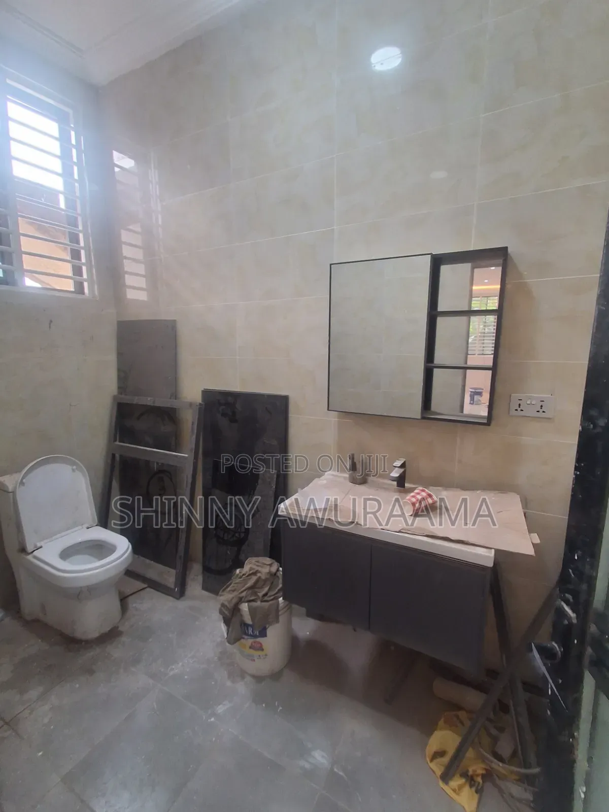 3bdrm Apartment in Nanakrom Kfc, School Junction for rent