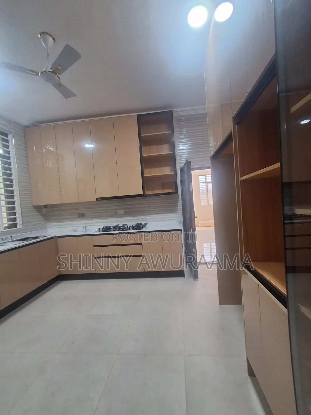 3bdrm Apartment in Nanakrom Kfc, School Junction for rent