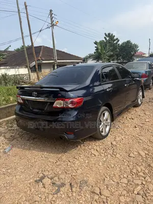 Toyota Corolla S Special Edition 4dr Sedan (1.8L 4cyl 4A) 2013 Blue