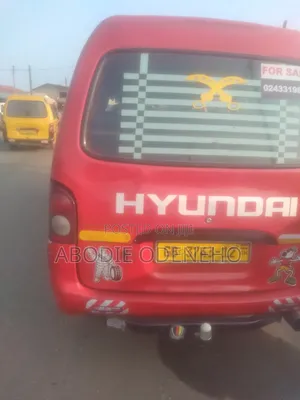 Hyundai H-100 2004 Red