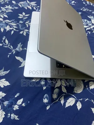 Laptop Apple MacBook Pro 2021 M1 16GB Apple M1 Pro SSD 512GB