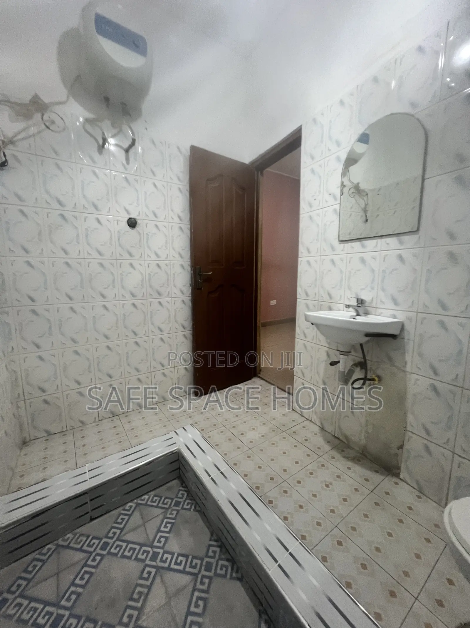 1bdrm Apartment in Burma Camp for rent