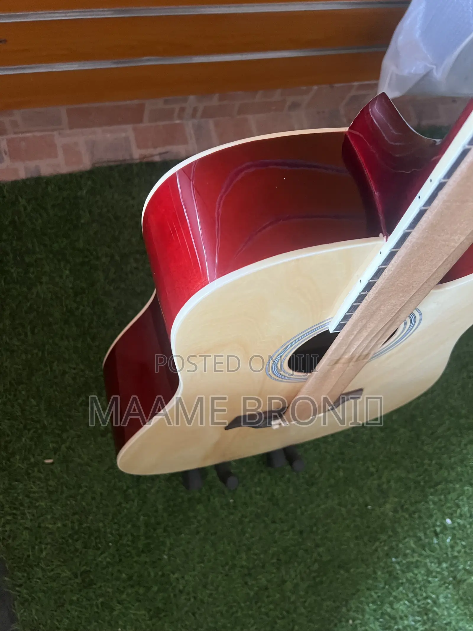 Semi Acoustic + Freebies