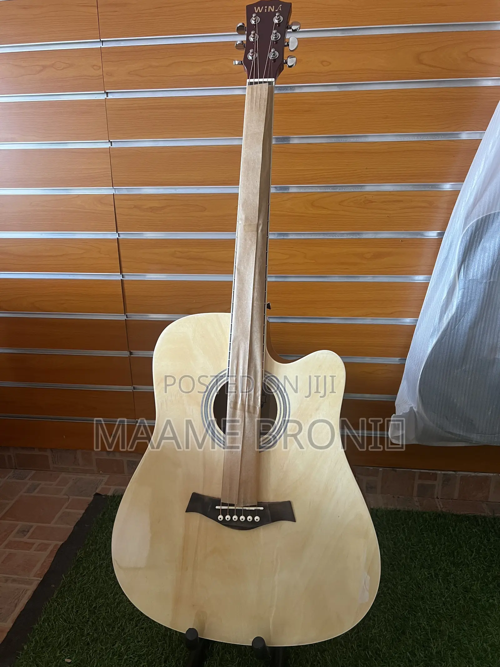 Semi Acoustic + Freebies
