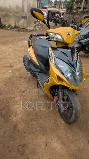 Kymco 2017 Yellow
