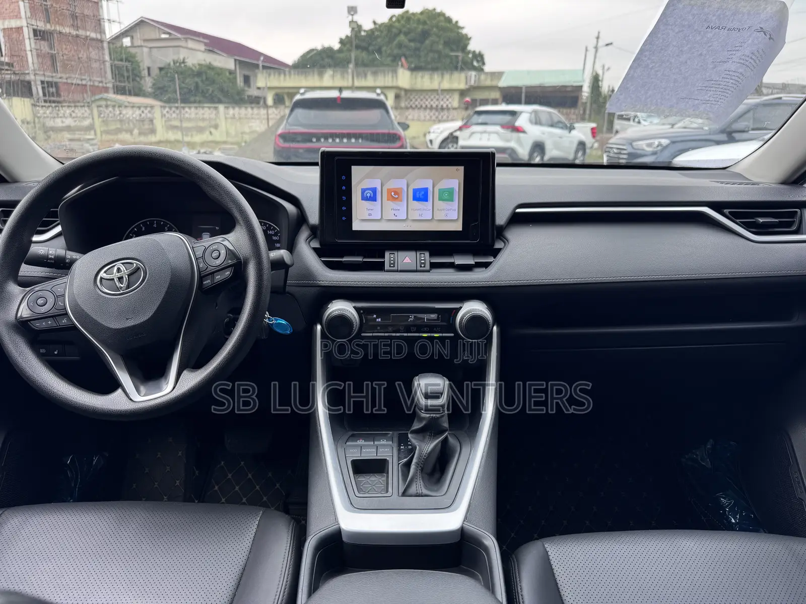 Toyota RAV4 2023 White