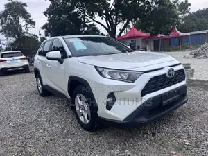 Toyota RAV4 2023 White