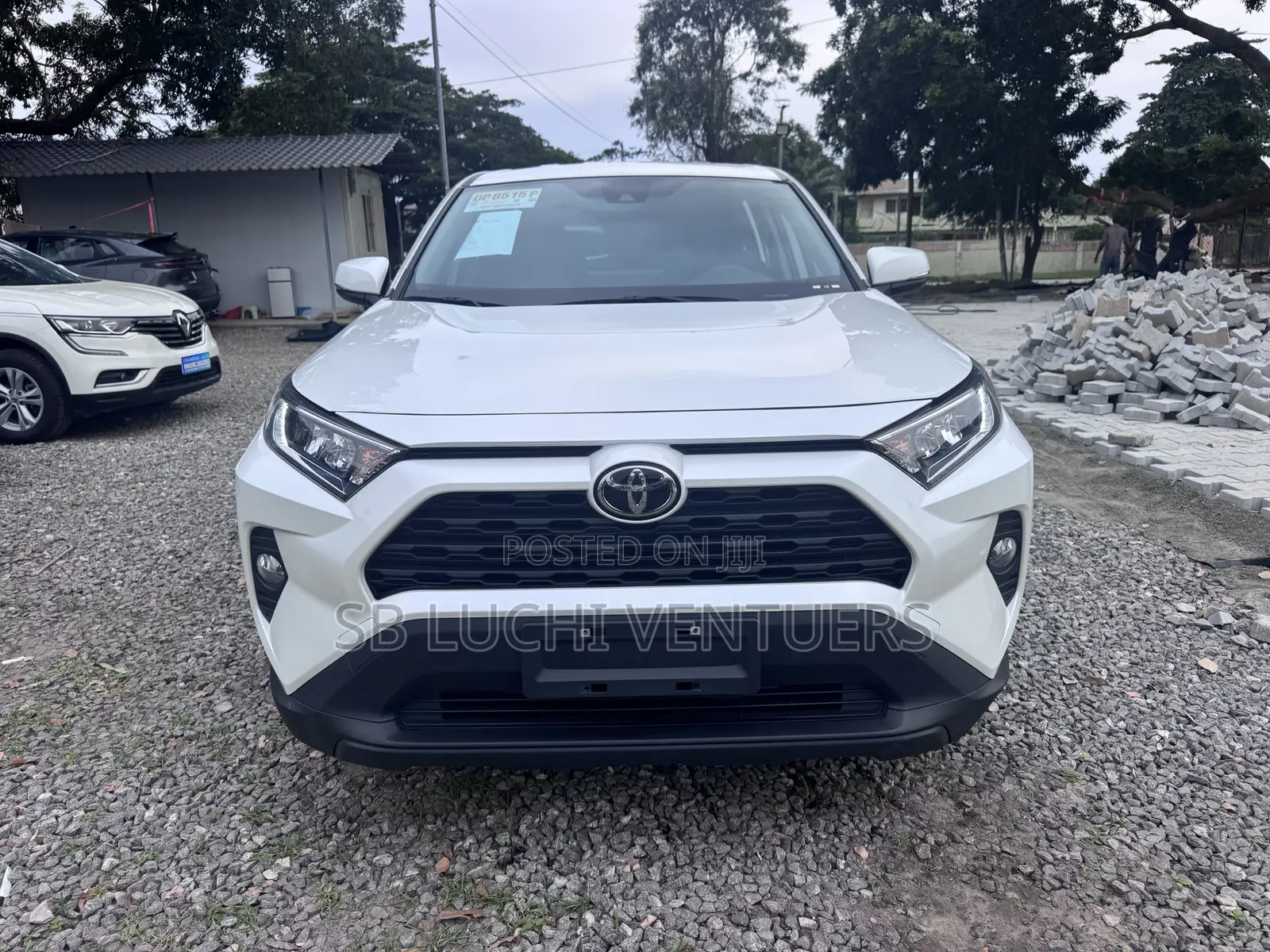 Toyota RAV4 2023 White