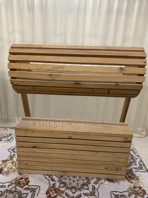 Crate-Style 2-Tier Display Stand
