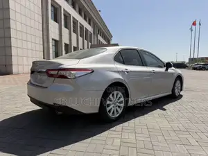 Toyota Camry 2020 Silver