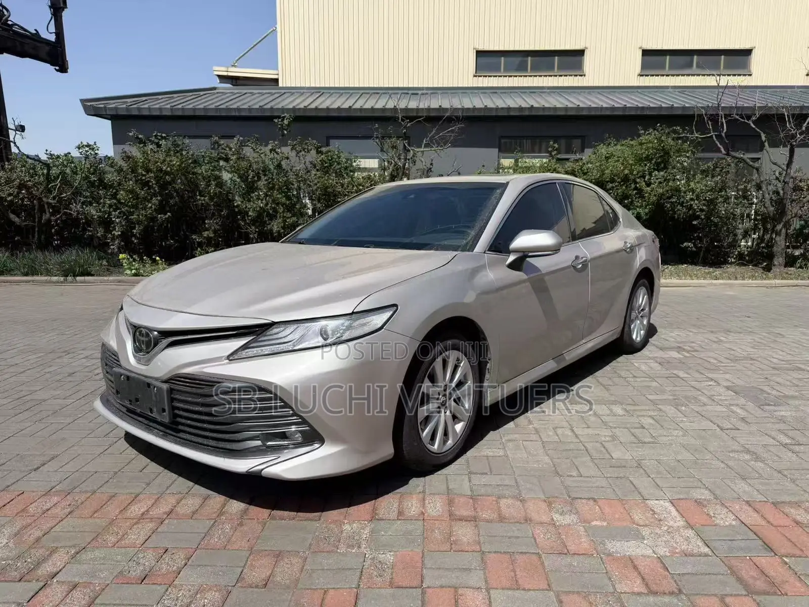 Toyota Camry 2020 Silver