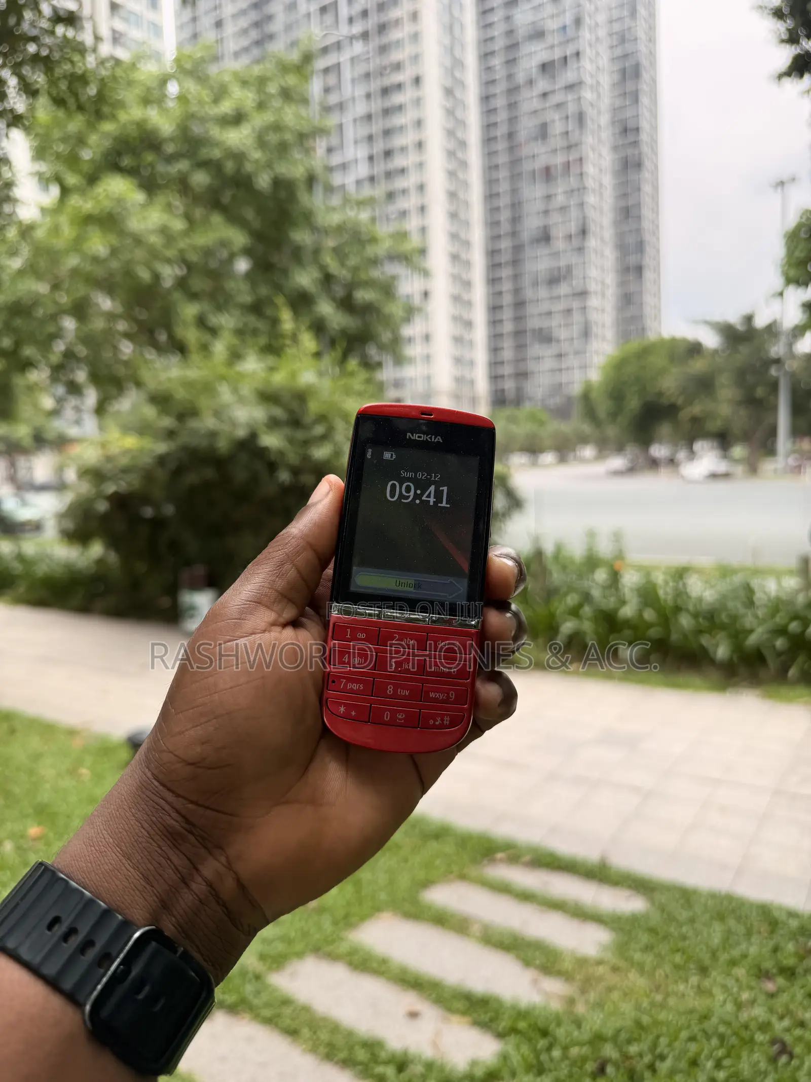 Nokia Asha 300 Red