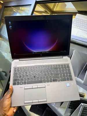 Laptop HP ZBook 15 G5 16GB Intel Core i7 HDD+SSD 750GB