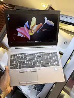 Laptop HP ZBook 15 G5 16GB Intel Core i7 HDD+SSD 750GB
