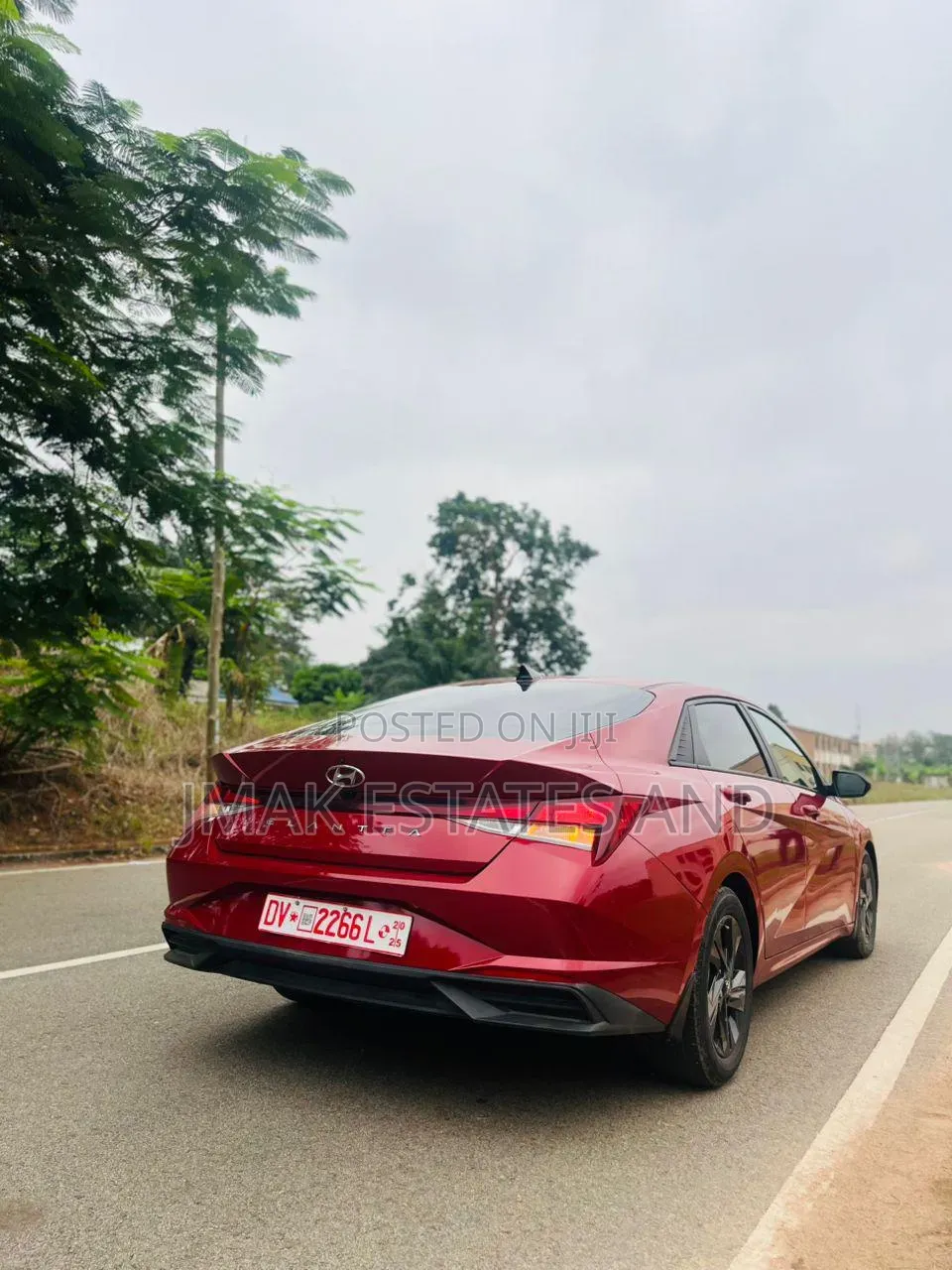 Hyundai Elantra 2021 Red